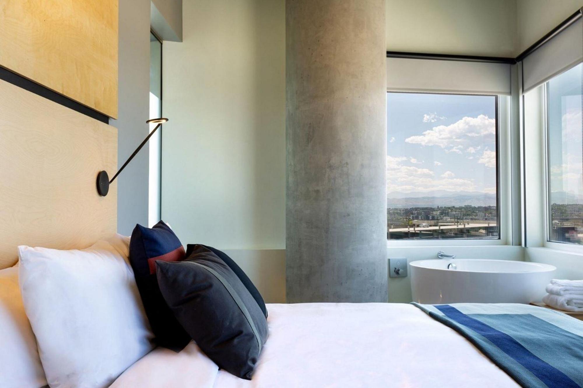 The Source Hotel Денвер Экстерьер фото